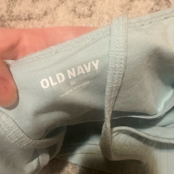 Old Navy cropped tank top. Size xl. - Picture 4 of 5